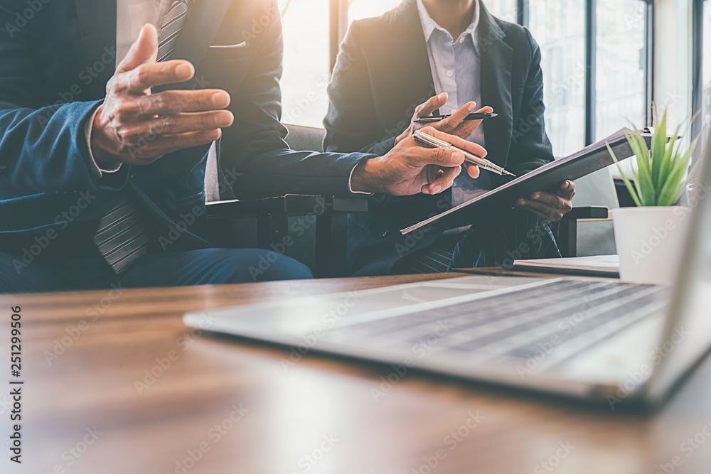 パート・アルバイトの厚生年金適用拡大延期！中小企業の対応策は？